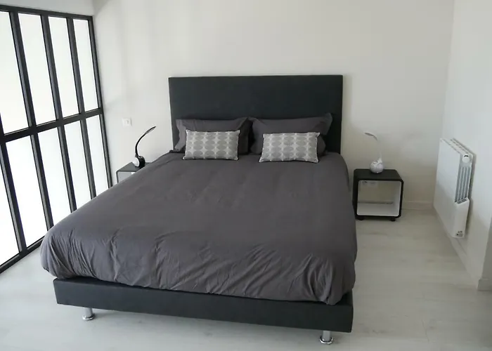 Loft Chic Et Moderne, Deco Industrielle Apartment *